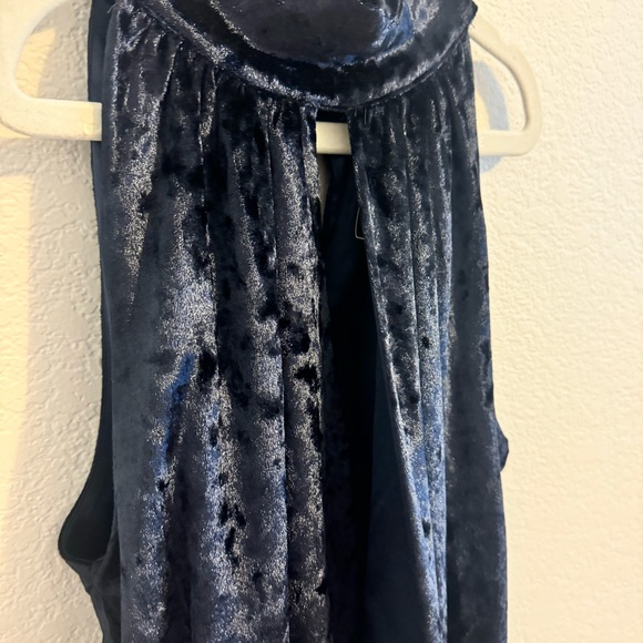 CENTRAL PARK WEST REVOLVE Ocean Drive Velvet Keyhole Bodysuit Midnight N… - Picture 13 of 14